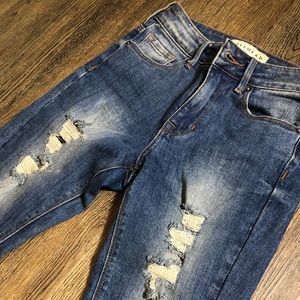 Bullhead Jeans - Classic distressed high rise jeans Bullhead Jeans - Classic distressed high rise jeans